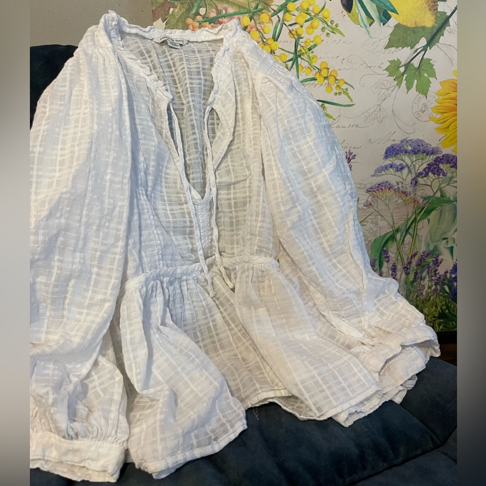 American eagle peasant top size medium